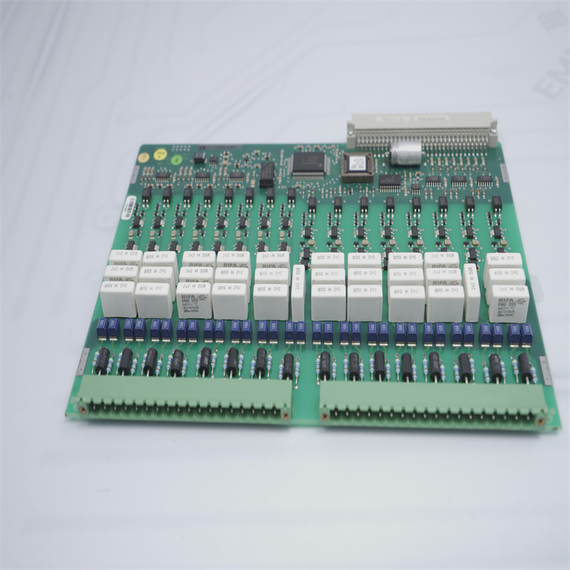 Módulo de relé ABB 1MRK000508-BBR00