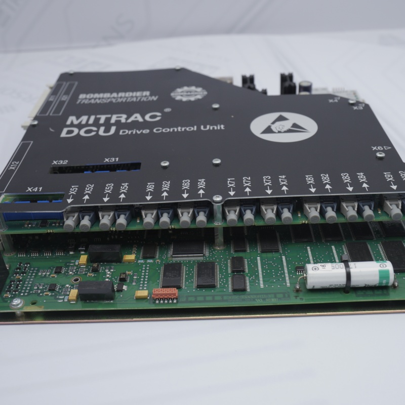Unidade de controle de acionamento ABB DCC2382A 3EST125-975