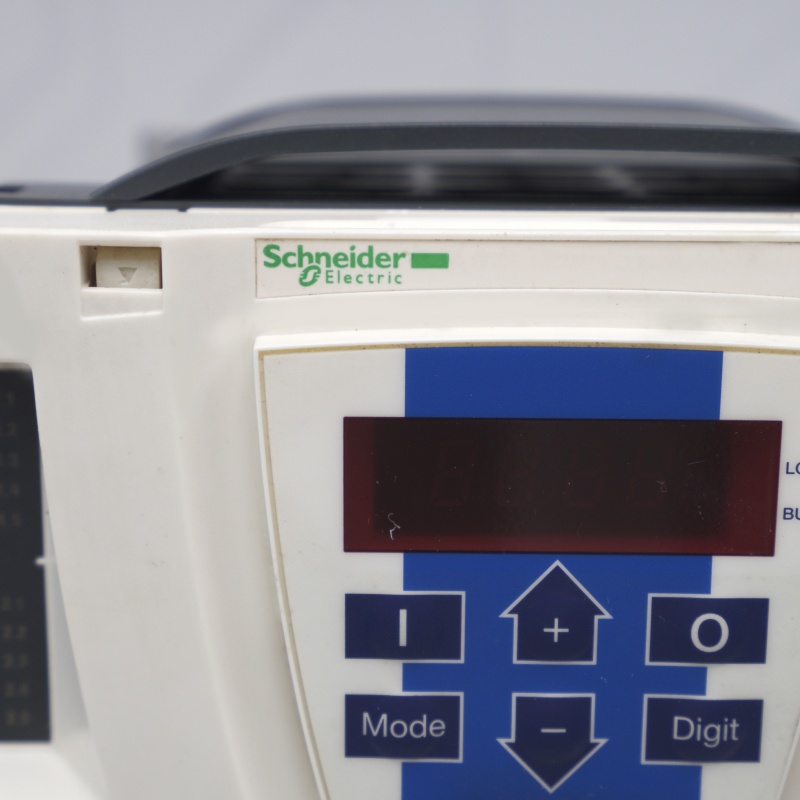 ME4U07AAA SCHNEIDER Arabirim Kartı