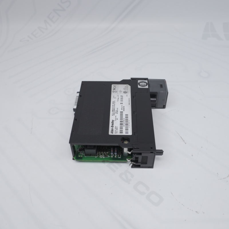 Módulo de saída com fusível CA Allen Bradley 1756-OA8E/A