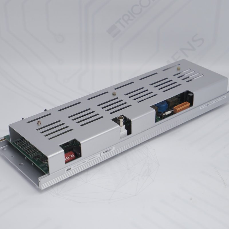 HIEE300661R0001 UPC090AE01 ABB 32 Acoplador de barramento de campo de entrada e saída