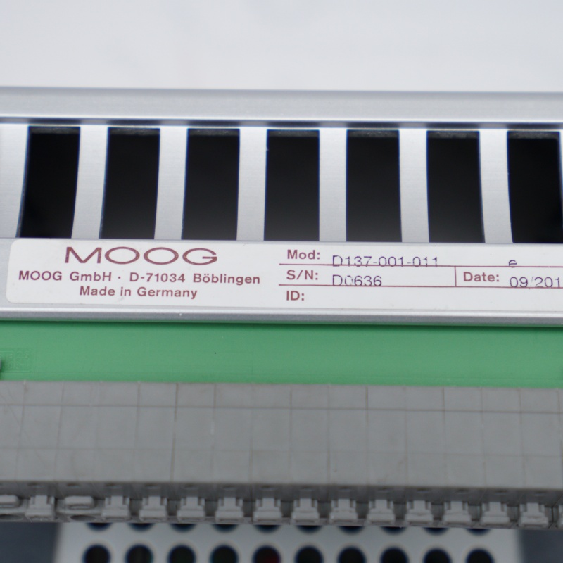 D137-001-011 MOOG Hareket Kontrolörleri