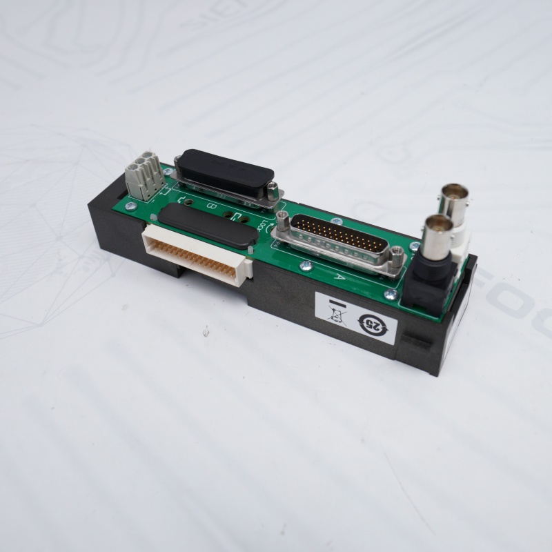 KJ4001X1-NB1 12P3368X012 EMERSON Çift sol Uzatıcı