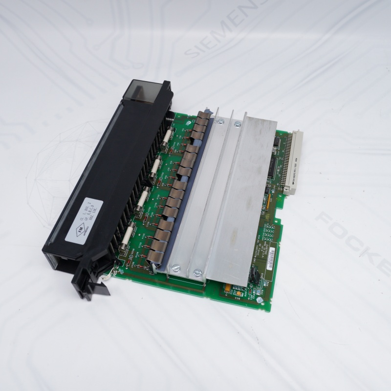 IC697MDL740 GE Çıkış Modülü