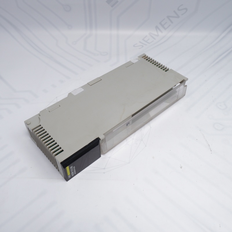 140NOM21200 Schneider DIO Başucu Adaptörü