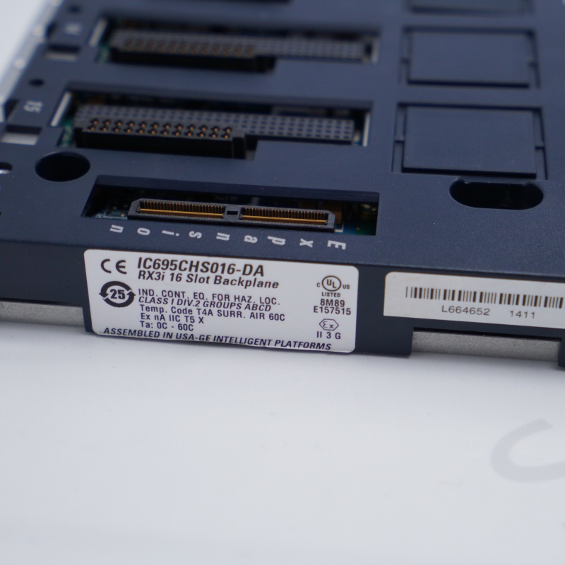 IC695CHS016-DA GE 16 Yuvalı Evrensel Arka Panel