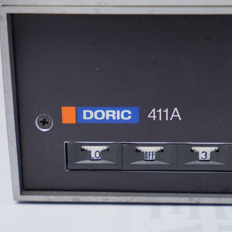 411A DORIC Ekran/Güç Kaynağı