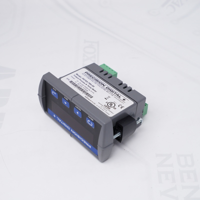 PD765-7R0-00 HASSAS DİJİTAL Sıcaklık Panel Ölçer