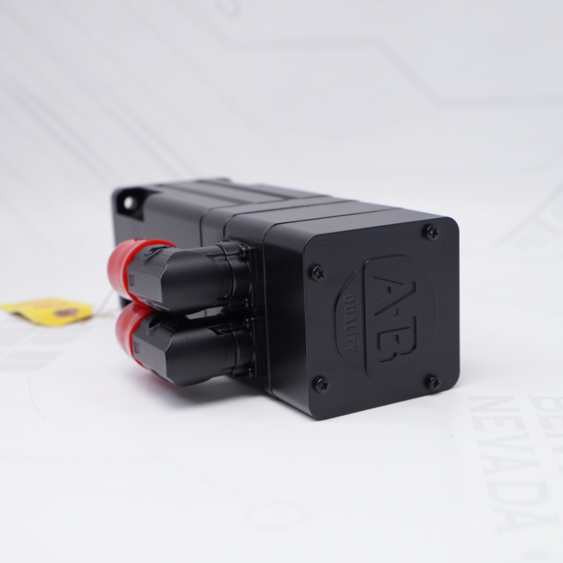 MPL-B230P-EJ44AA ALLEN BRADLEY SERVO MOTOR