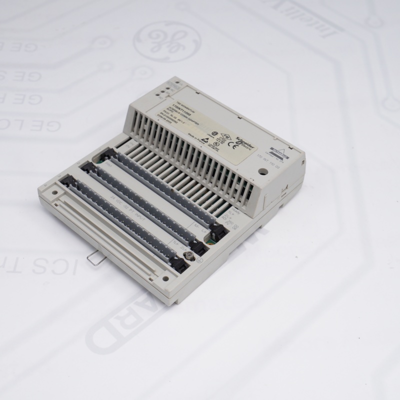 170INT11003 SCHNEIDER Interbus iletişim adaptörü