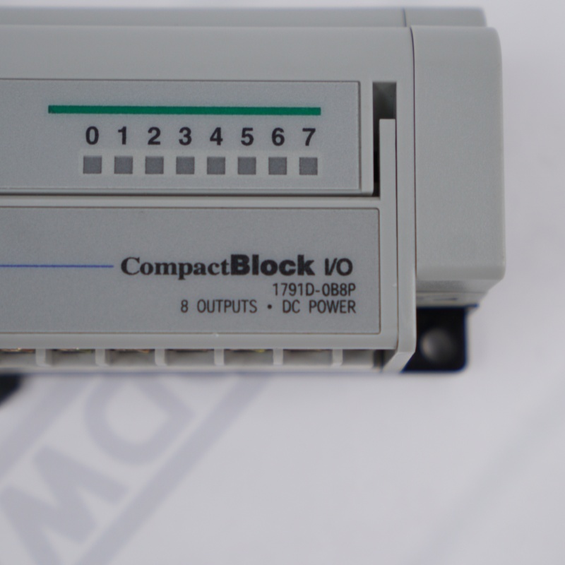 एलन ब्रैडली 1791D-0B8P आउटपुट मॉड्यूल