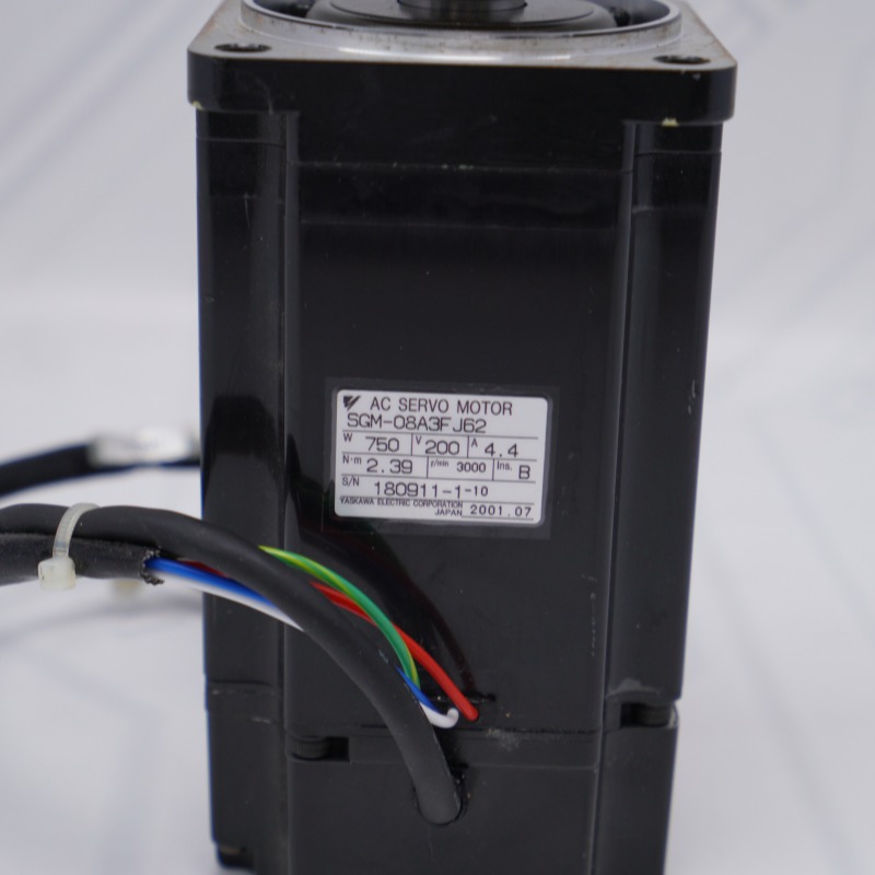SGM-08A3F J62 YASKAWA SERVO MOTOR