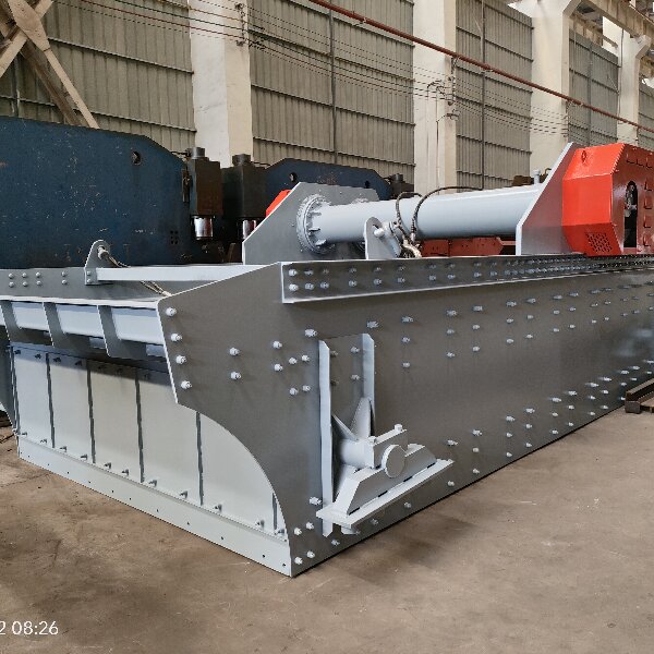 Vibrating screen