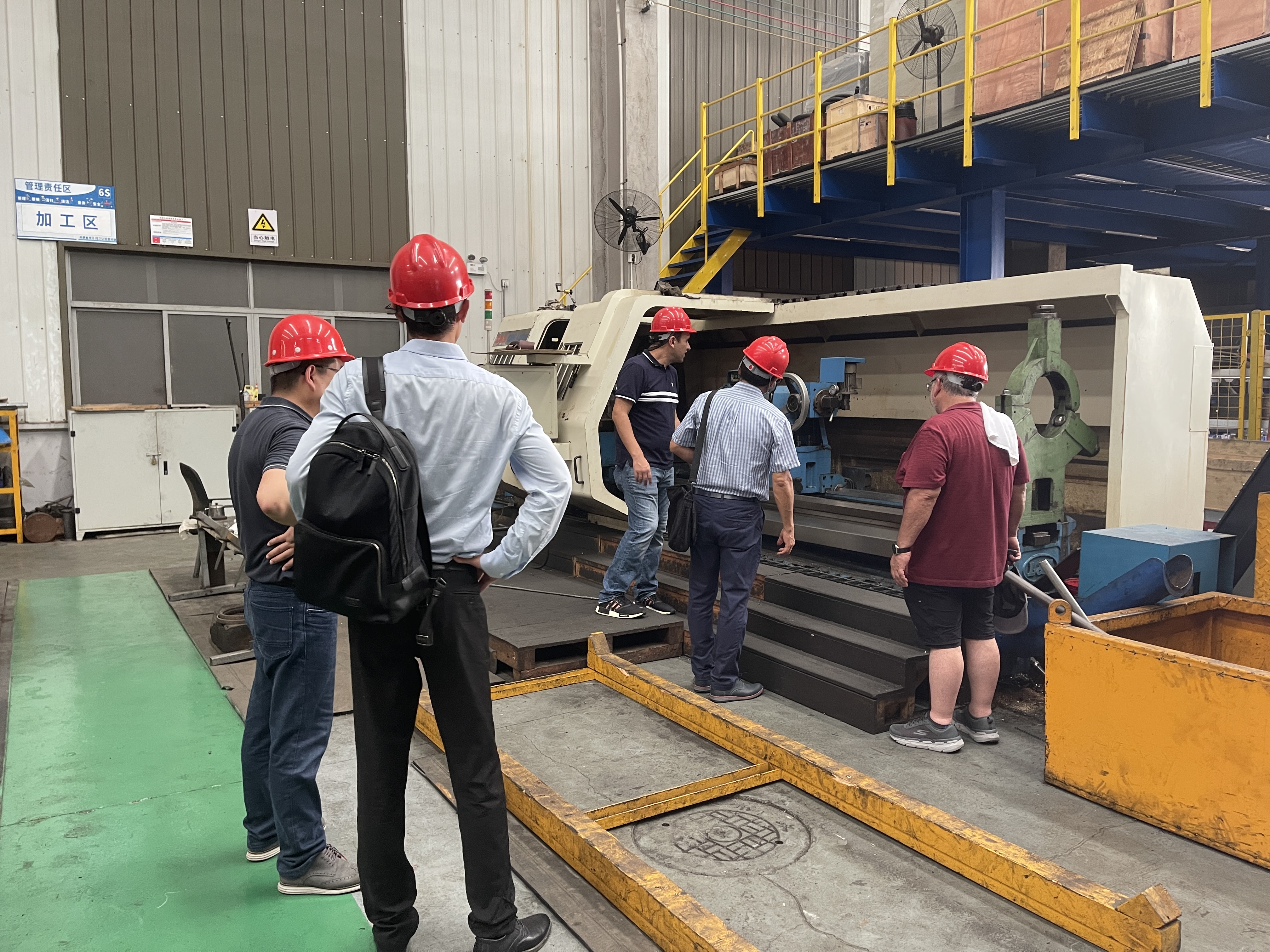 Перугийн үйлчлүүлэгчид манай Шанхайн Жуян хотод зочилдог