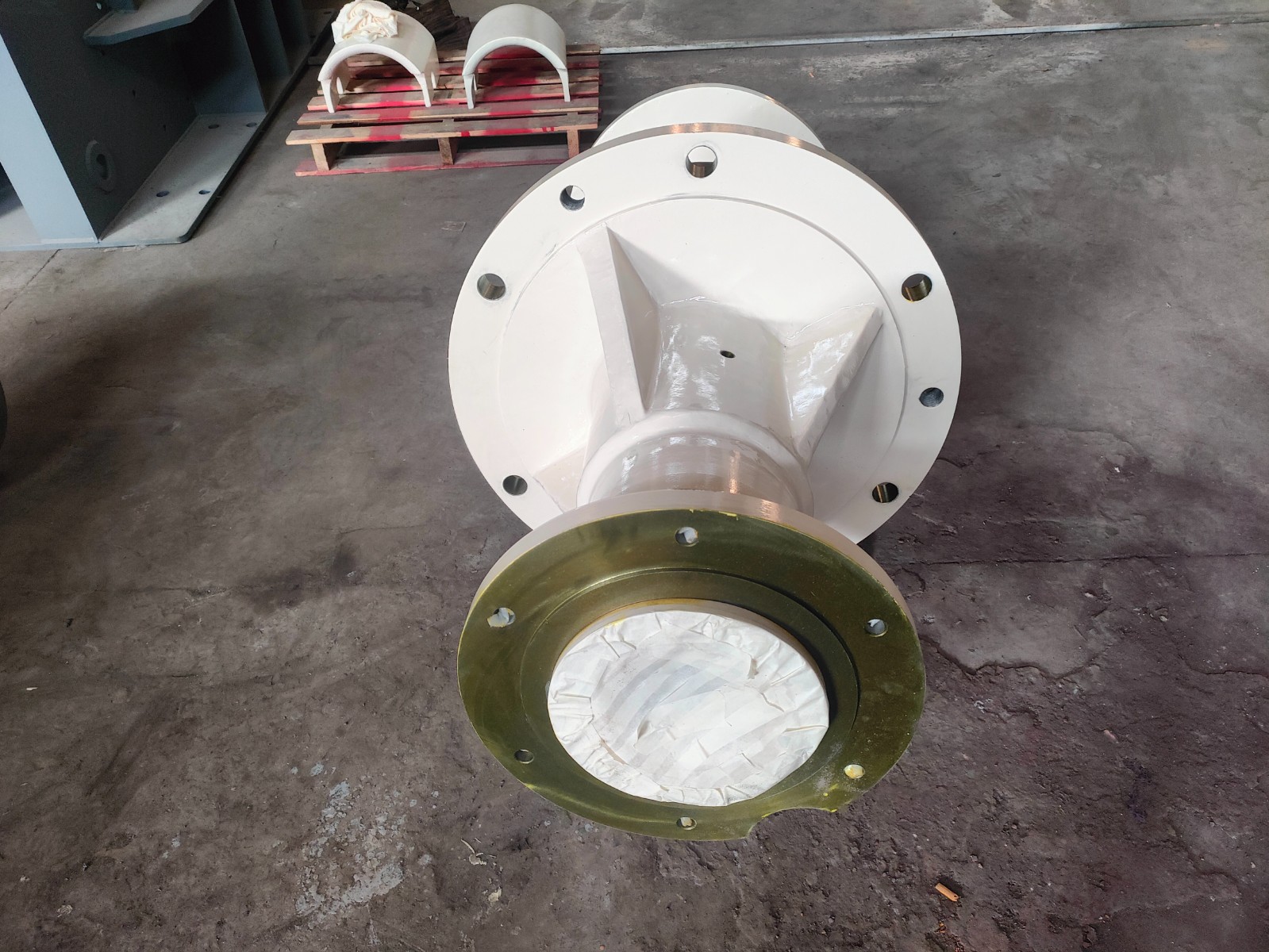 Symons 5½ FT Cone Crusher