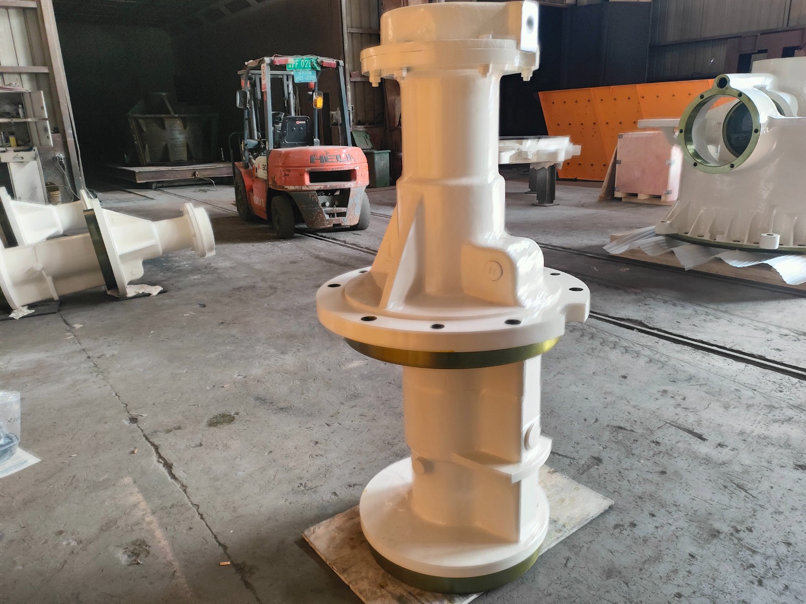 Symons 5½ FT Cone Crusher