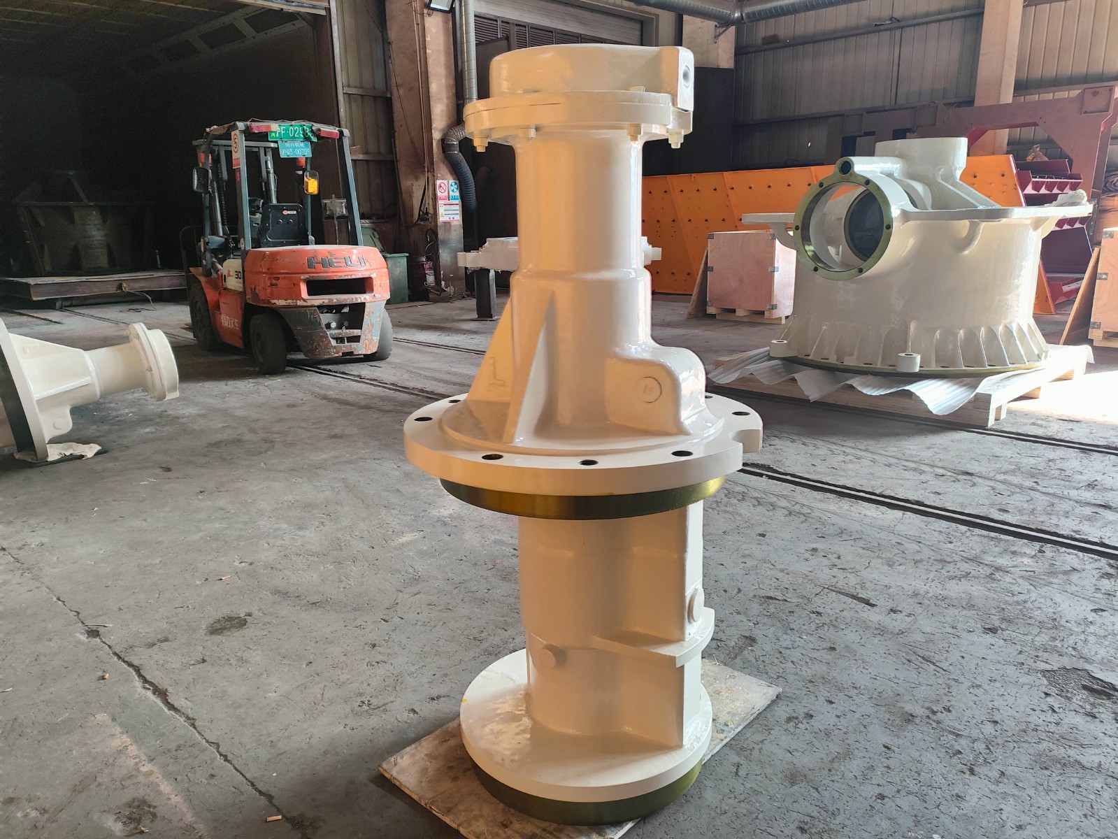Symons 5½ FT Cone Crusher