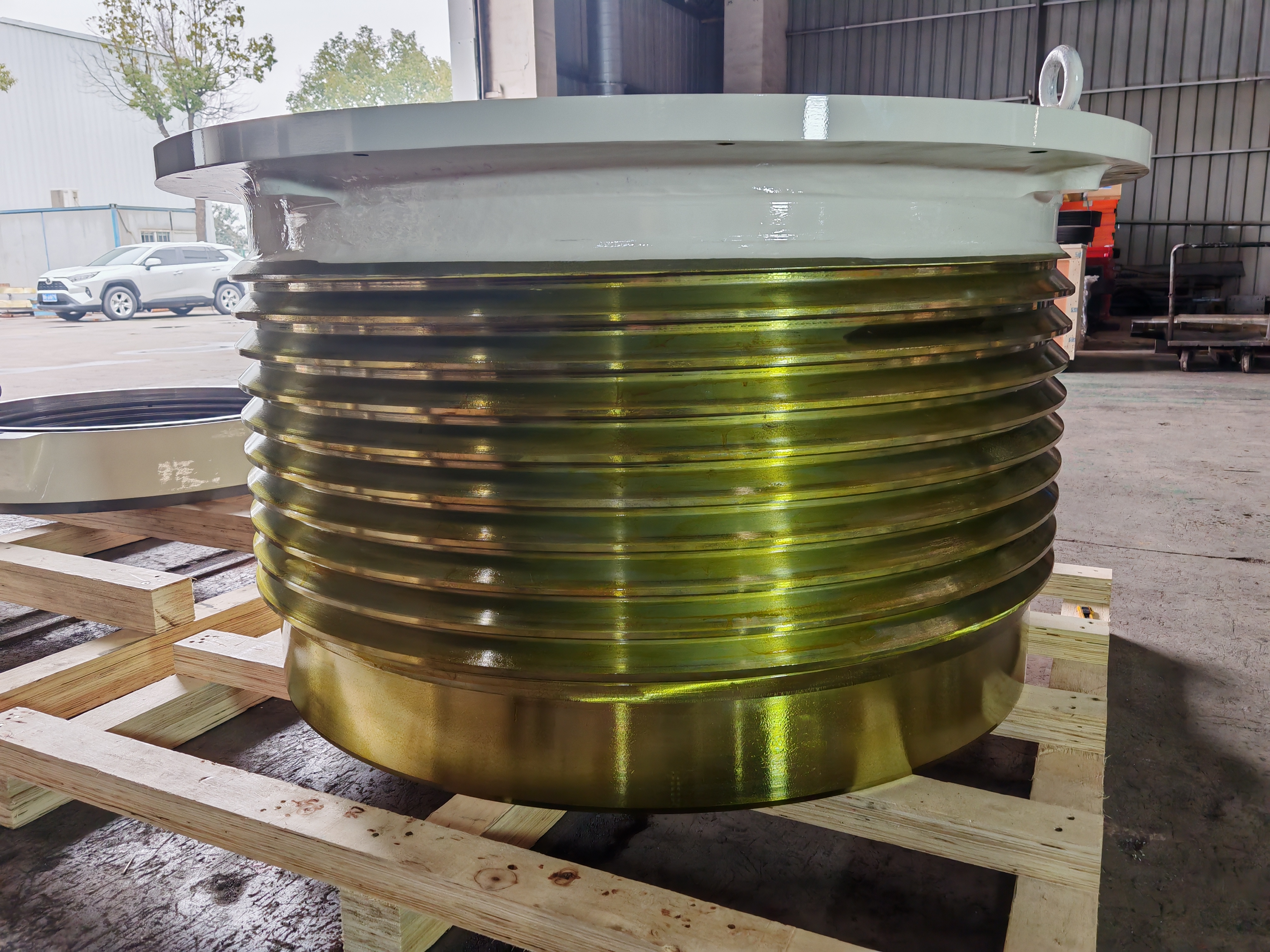 HP цувралын олон цилиндртэй гидравлик конусан бутлуур дахь суурин конусын ач холбогдол