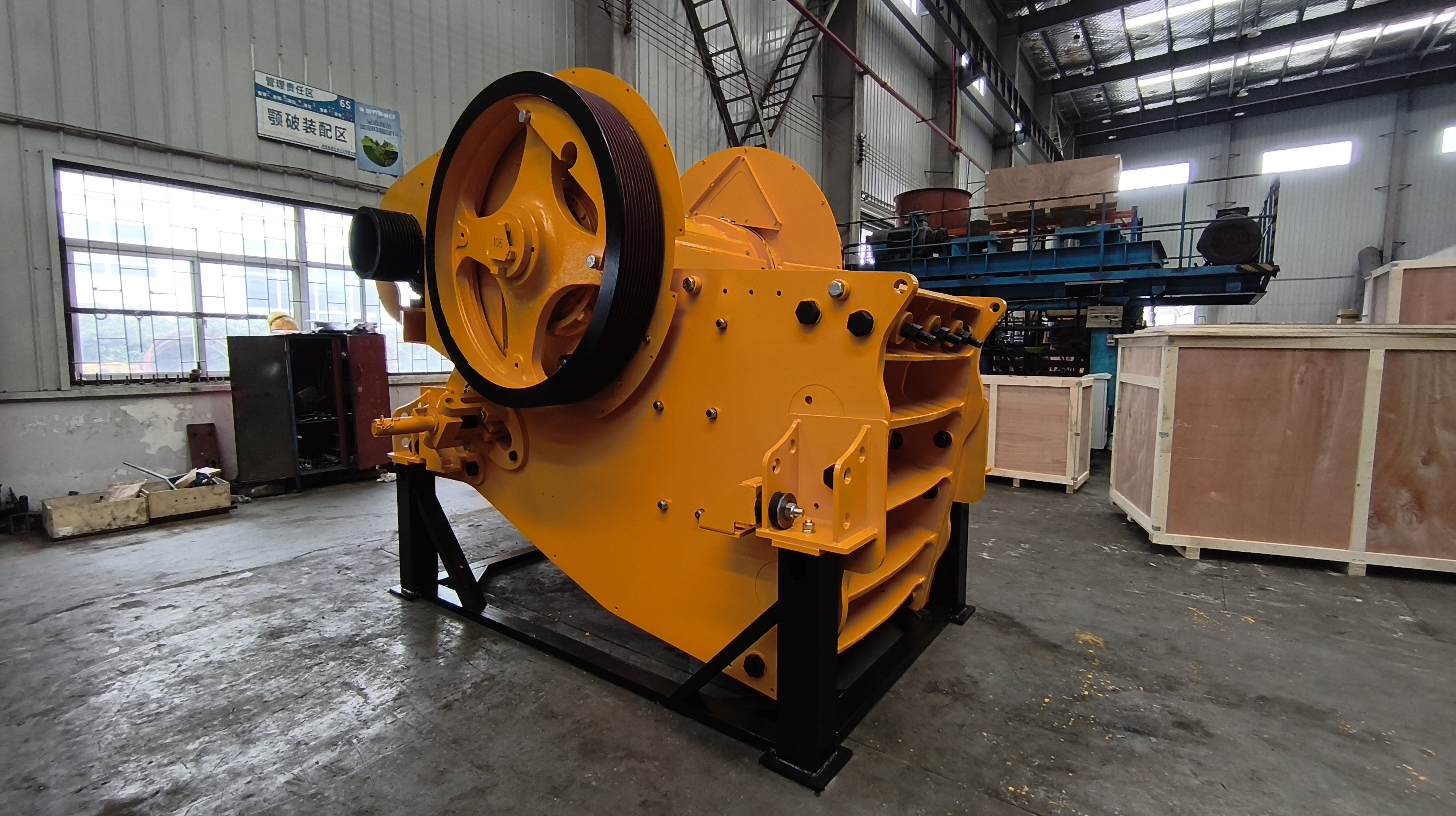 C цувралын Европ хувилбарын хацарт бутлуурын загвар C106