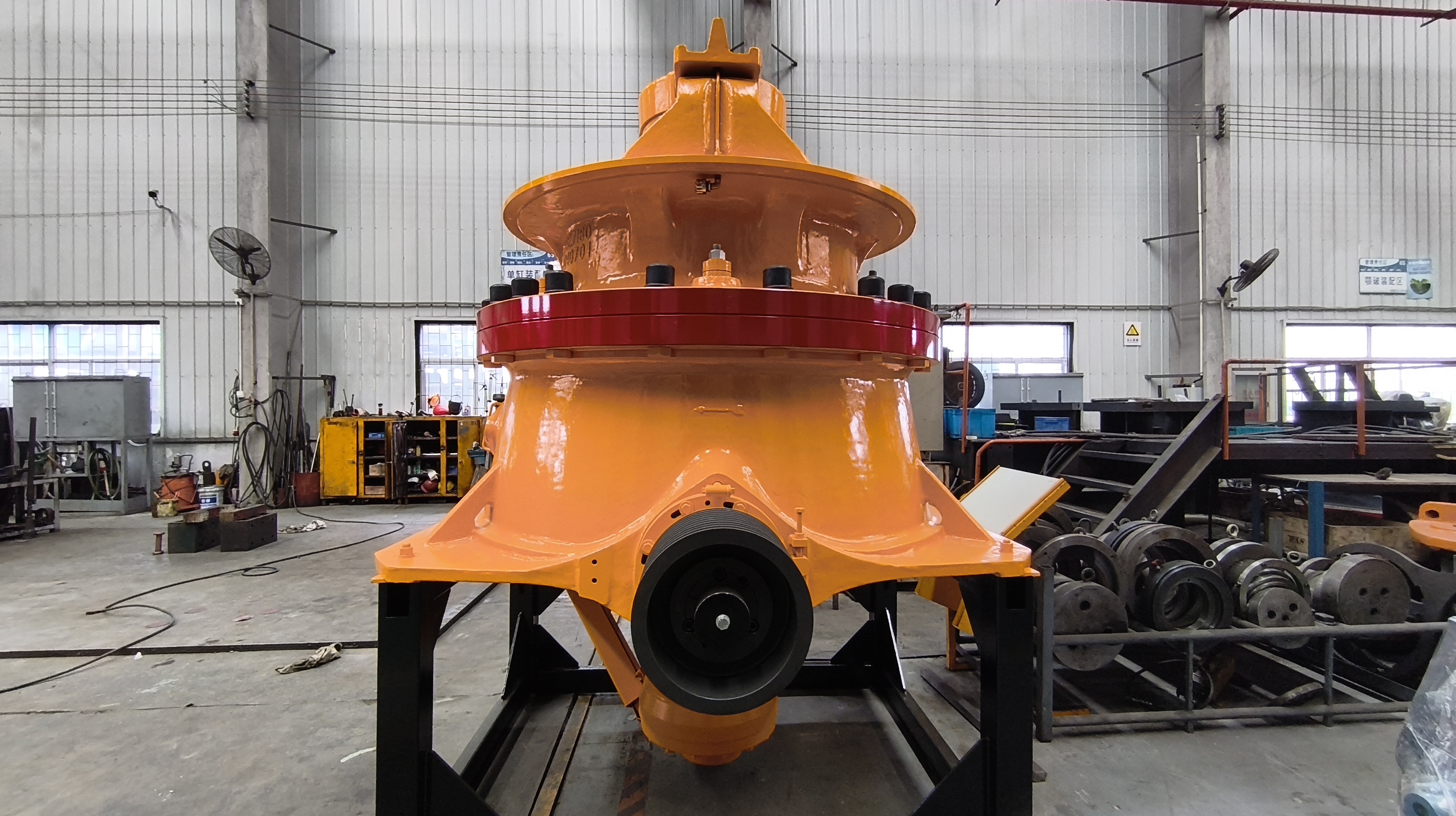 ZCS/CH цувралын нэг цилиндртэй конусан бутлуурын загвар ZCH440