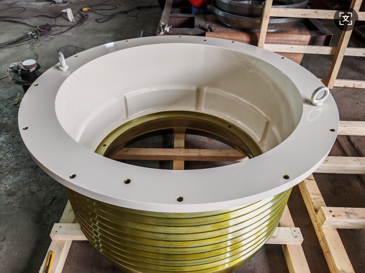 Манай ZHP300 олон цилиндртэй гидравлик конусан бутлуурын тогтмол конусан бүрэлдэхүүн хэсгүүд: Чанар, бат бөх байдлын чухал үе