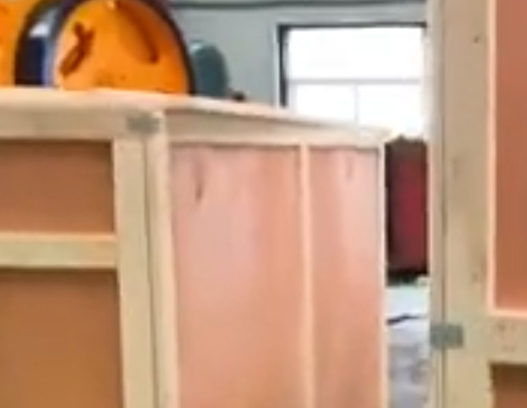 Манай модон сав баглаа боодлын хайрцаг