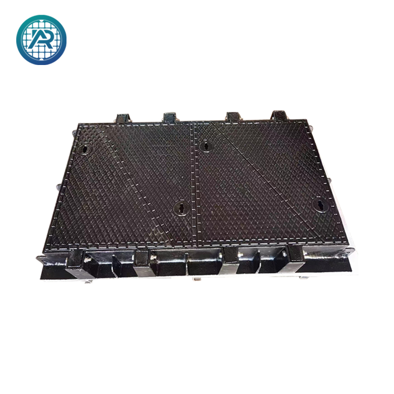 cast iron sewer cover