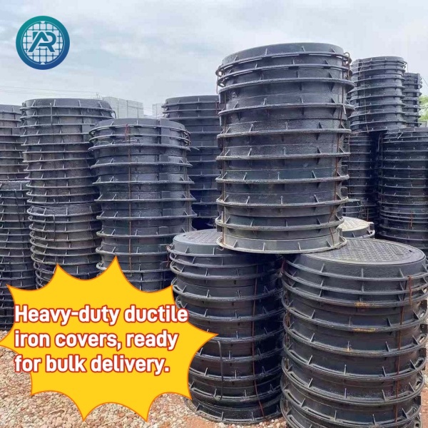 Round Heavy Duty Cast Iron Sewer Lid Cover | D400 Rated Sewer Lid for Roadway & Infrastructure Use