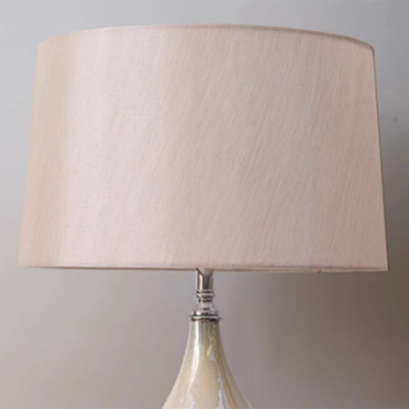 Luxuriöse High Sense Tischlampe