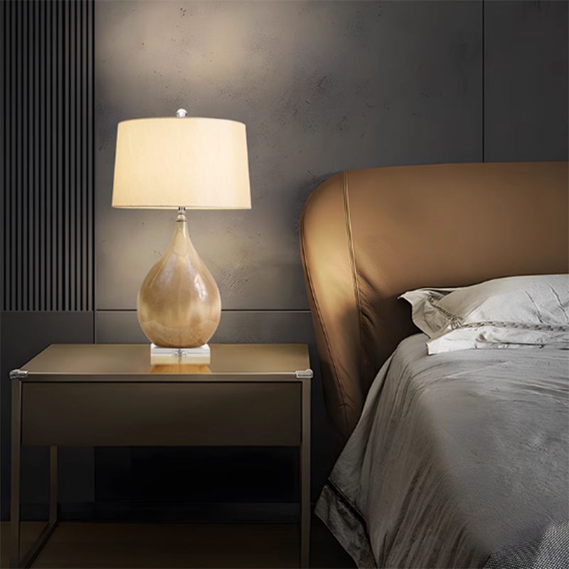 Luxuriöse High Sense Tischlampe
