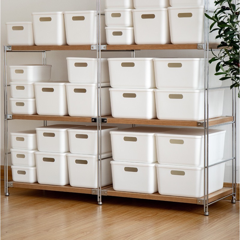 white plastic box with lid