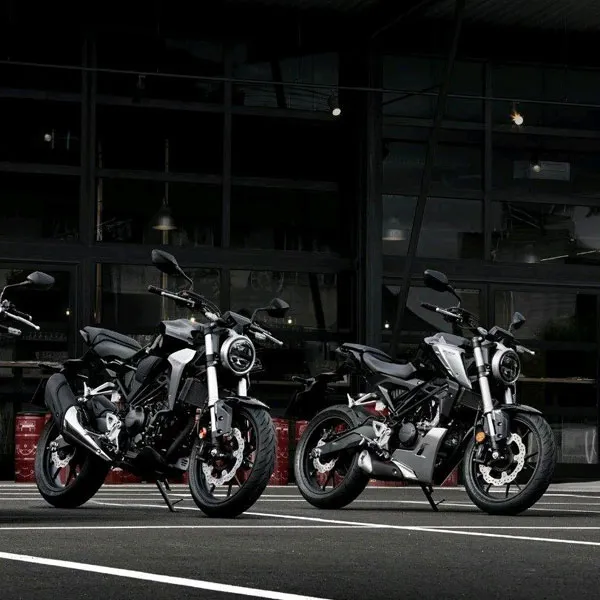 Super Model Sports Car Case 04