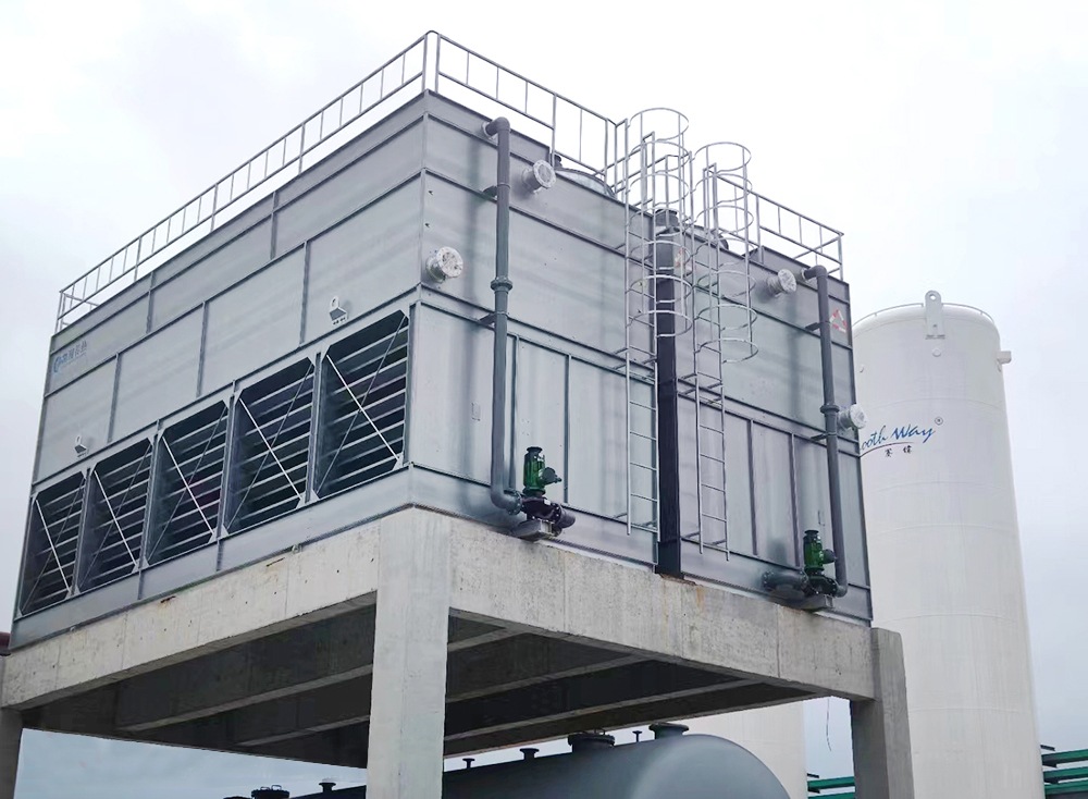 Cooling tower for petrochemical industry