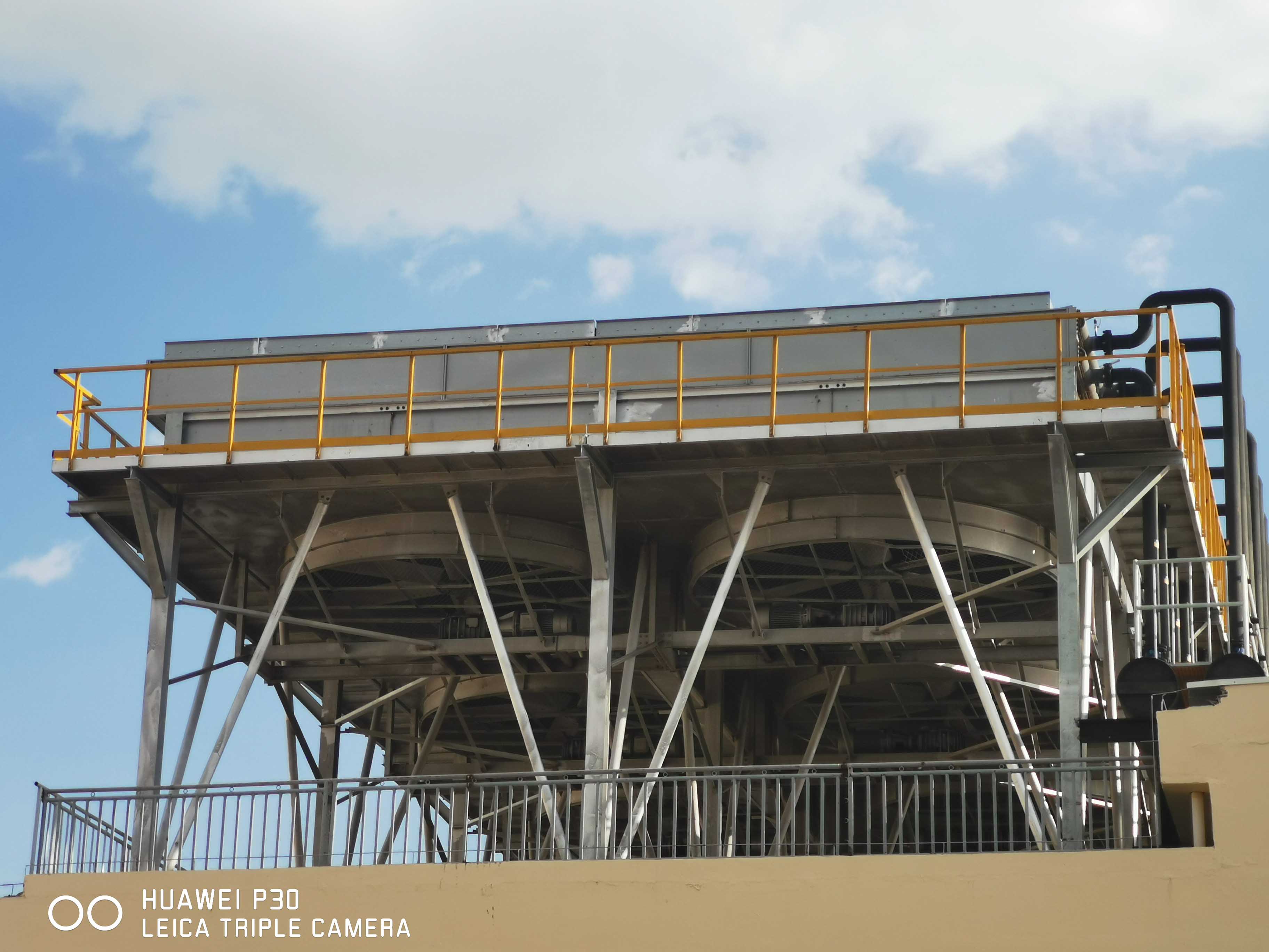 Oil and natrual gas industry adiabatic air cooler