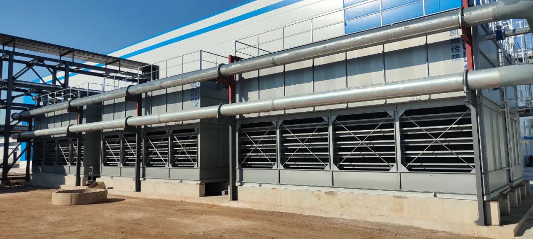 Closed-circuit cooling tower
