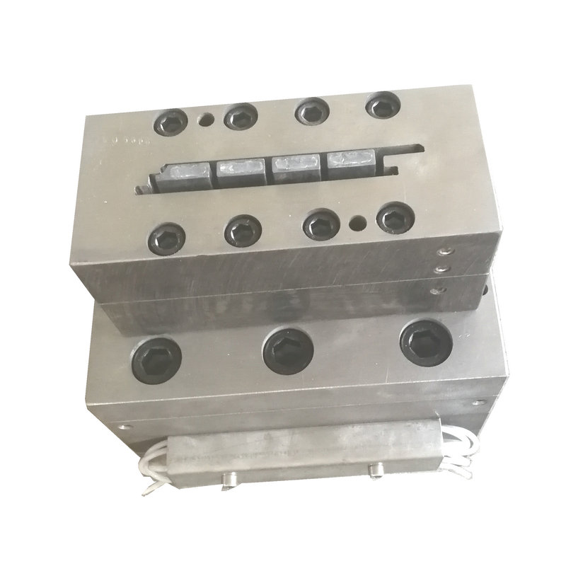 Hubei China plastic flooring extrusion mold / composite profile extrusion mould