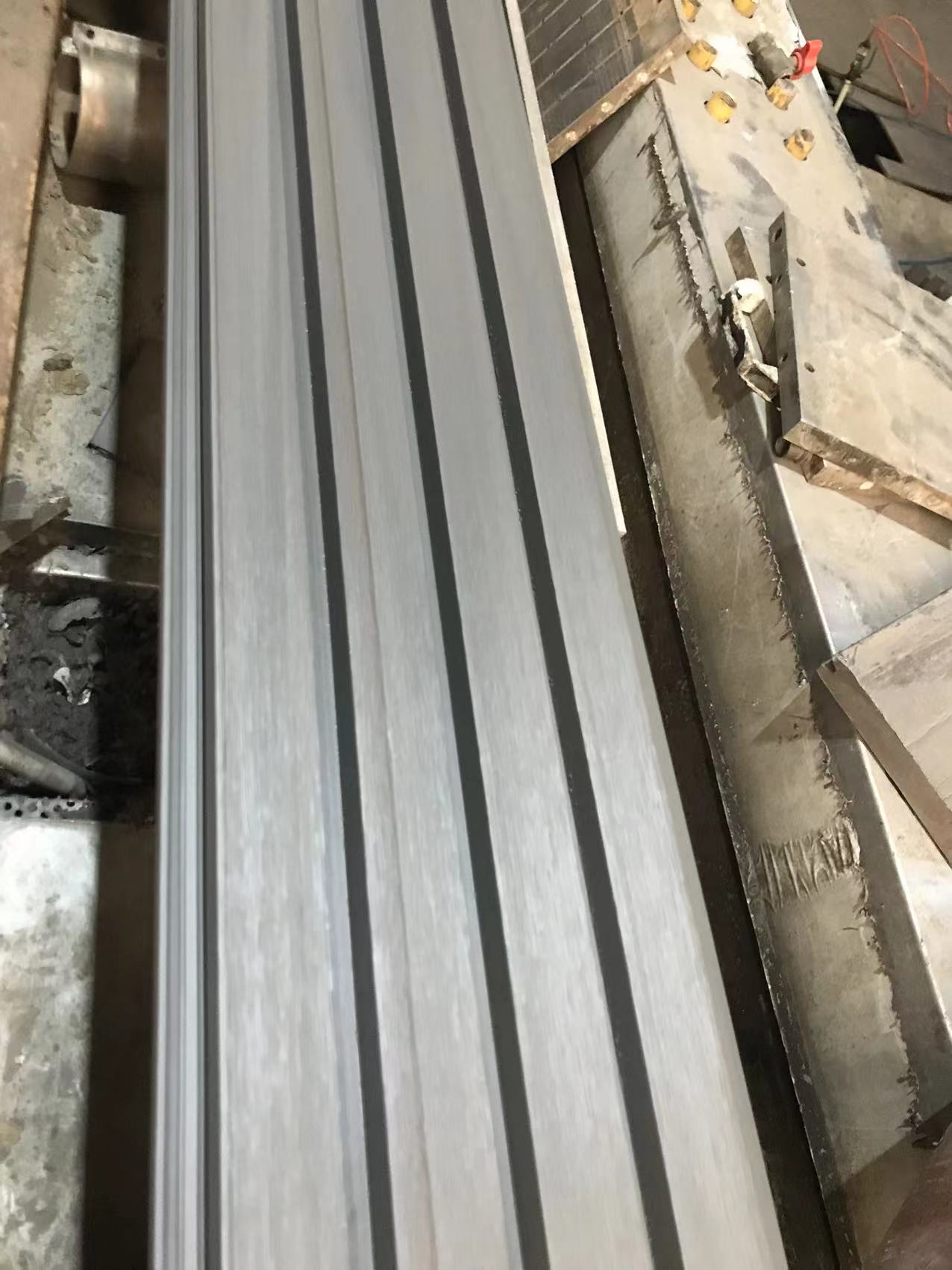 wpc castellation cladding coextrusion mould