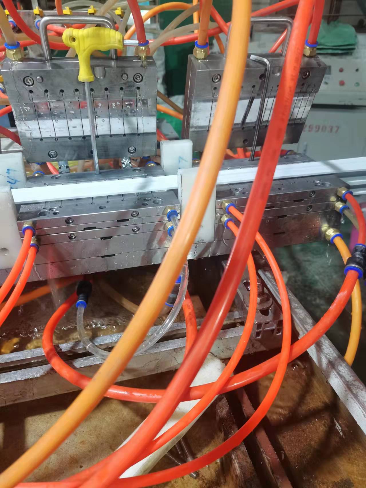 PVC extrusion mould