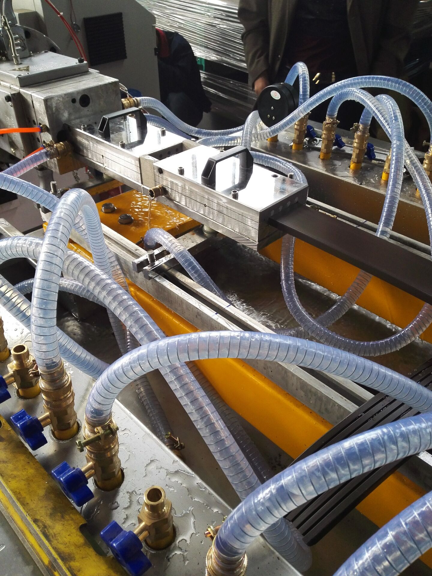 PE based WPC extrusion mold /extrusion tool for plastic wood pergola /HDPE extrusion mold made in Hubei