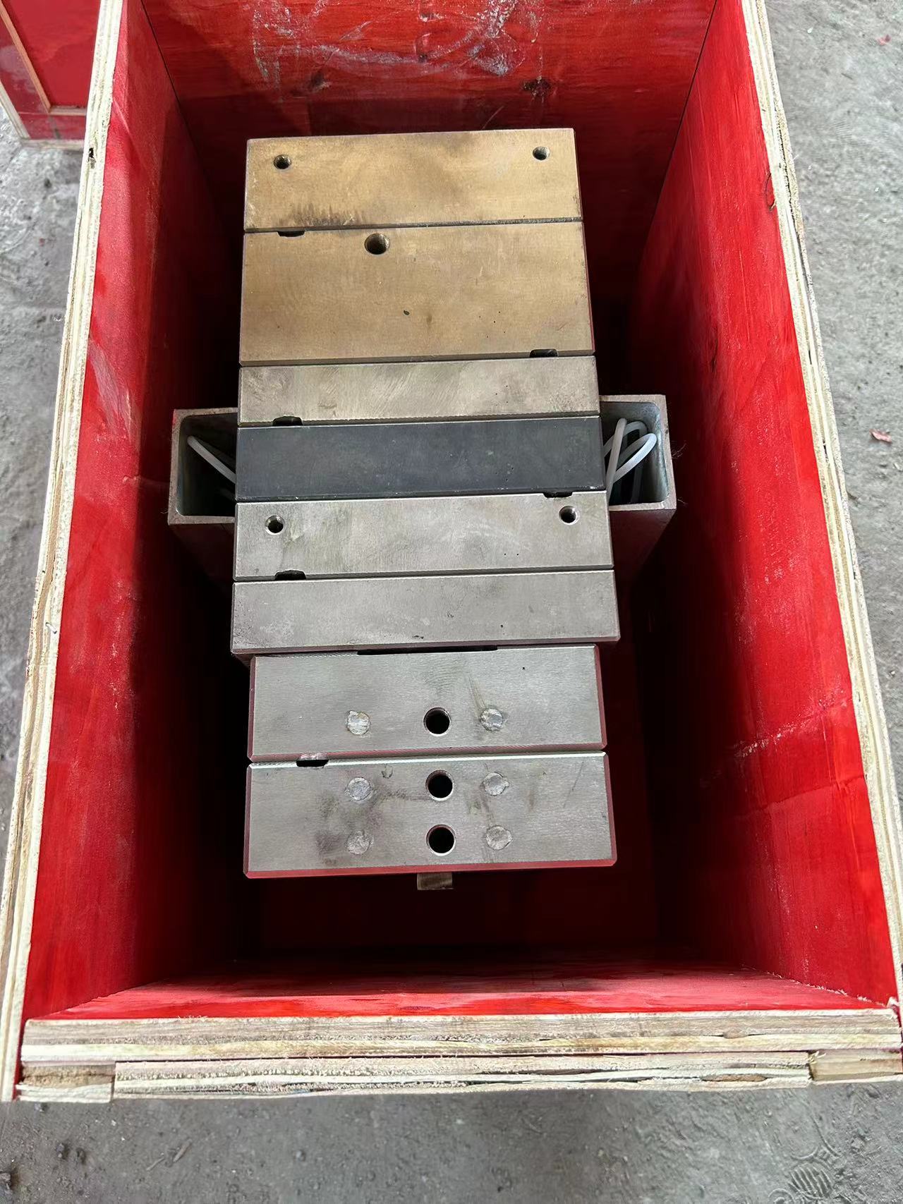 extrusion mold for WPC profile