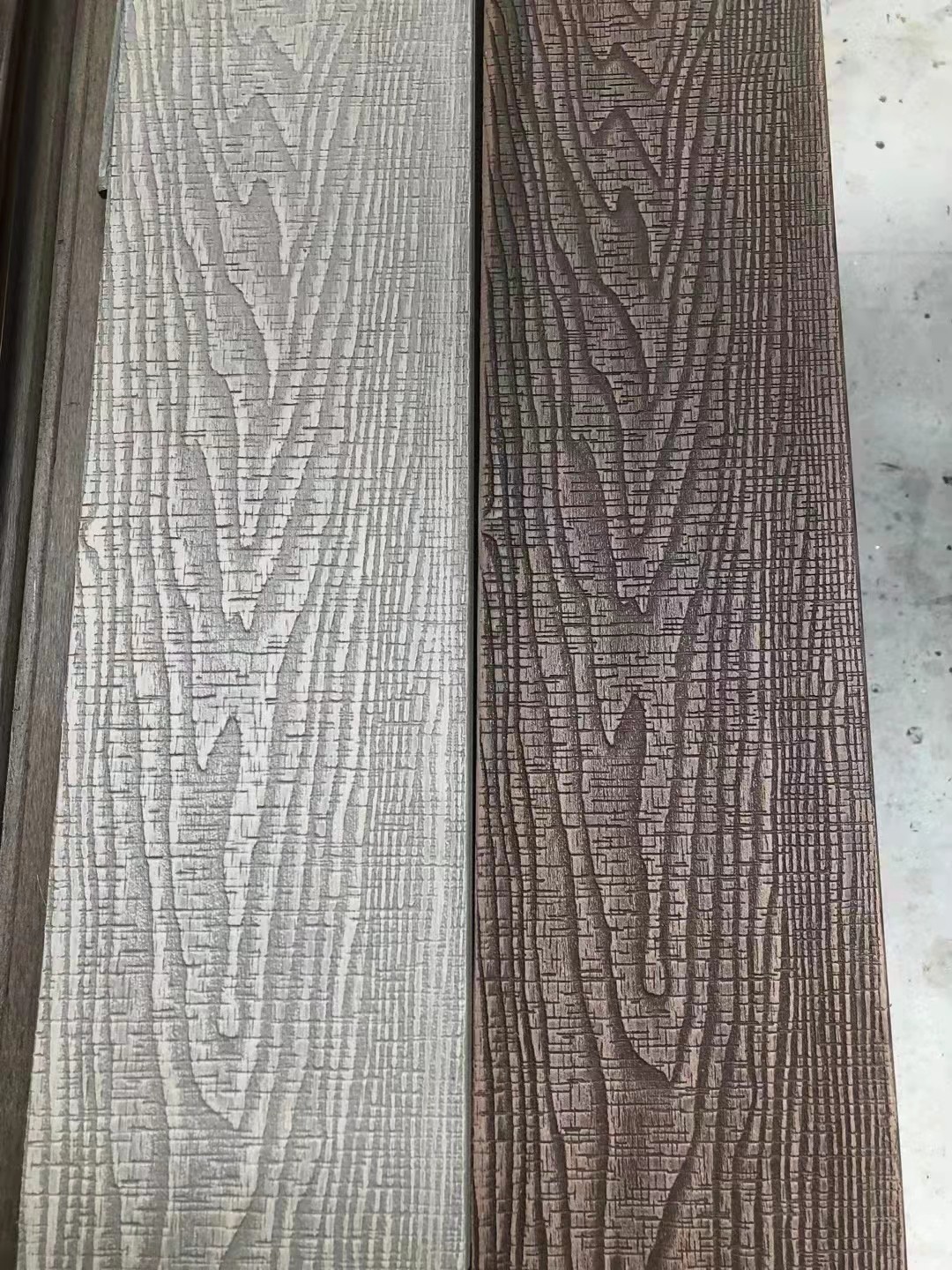 on line embossing extrusion tool