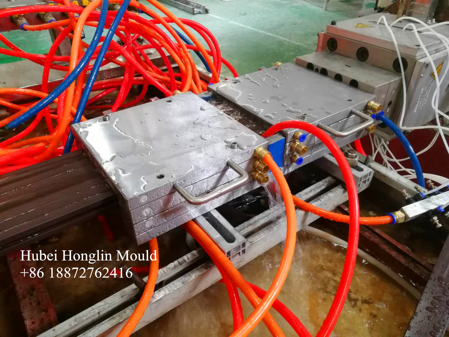 wood plastic extrusion die /3 D embossing wpc mold/ plastic extrusion mold for outdoor decking