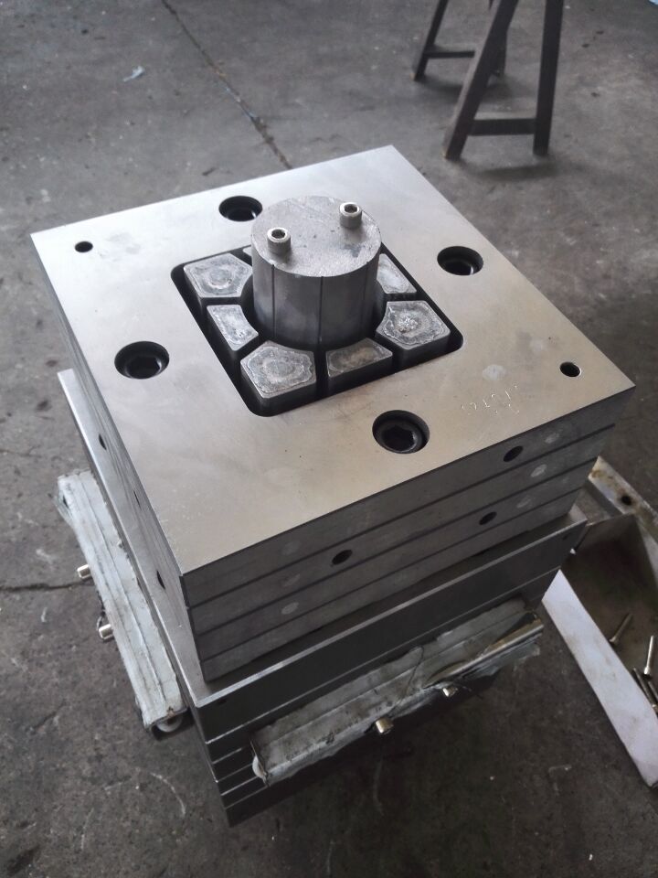 online 3D embossing roman pillar mould / composite plastic extrusion mold /hollow decking mold