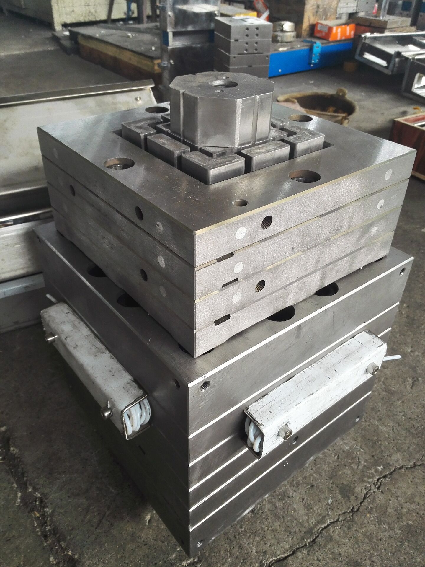 hollow decking mold
