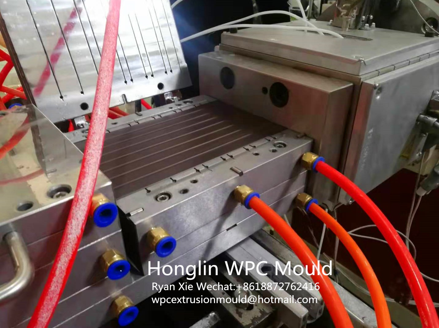 popular WPC hollow decking panel extrusion dies