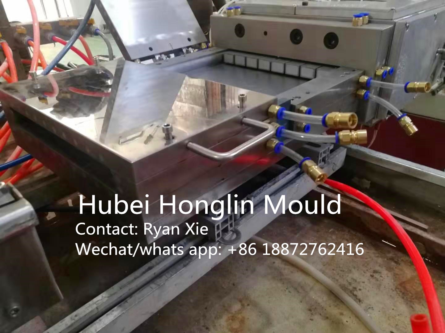 popular WPC hollow decking panel extrusion dies