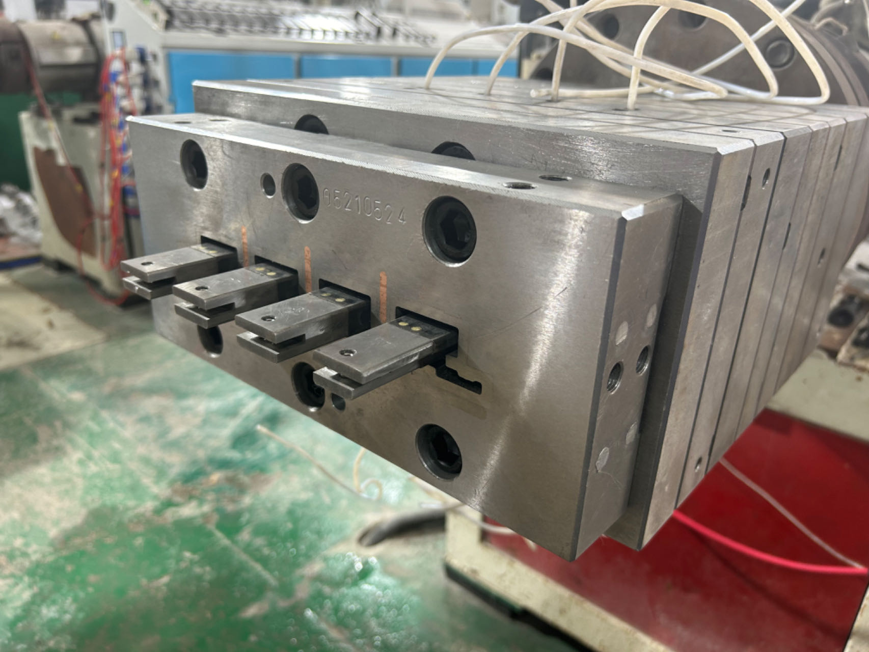 popular 219x26mm WPC castellation embossing mould