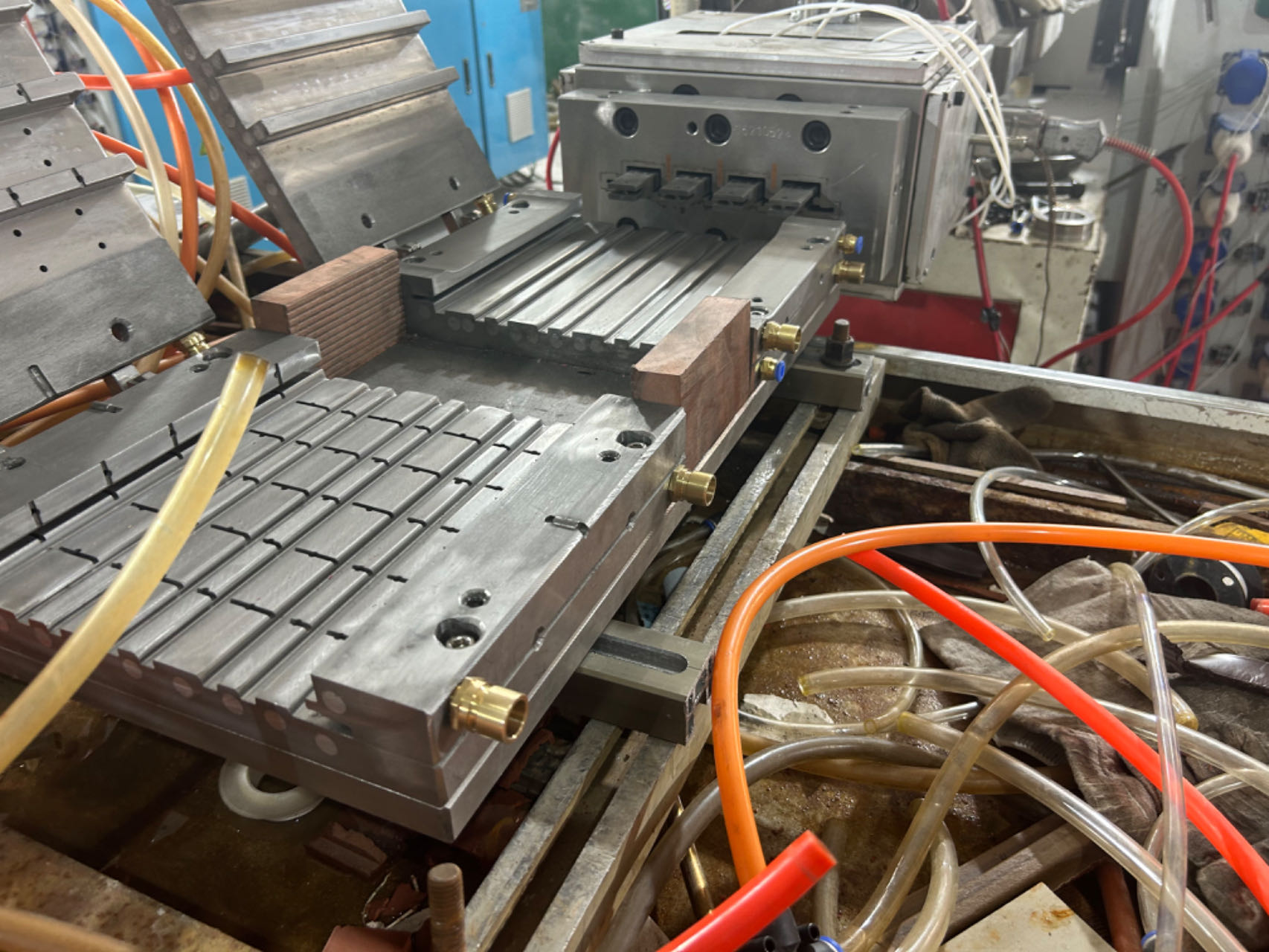 WPC castellation mould