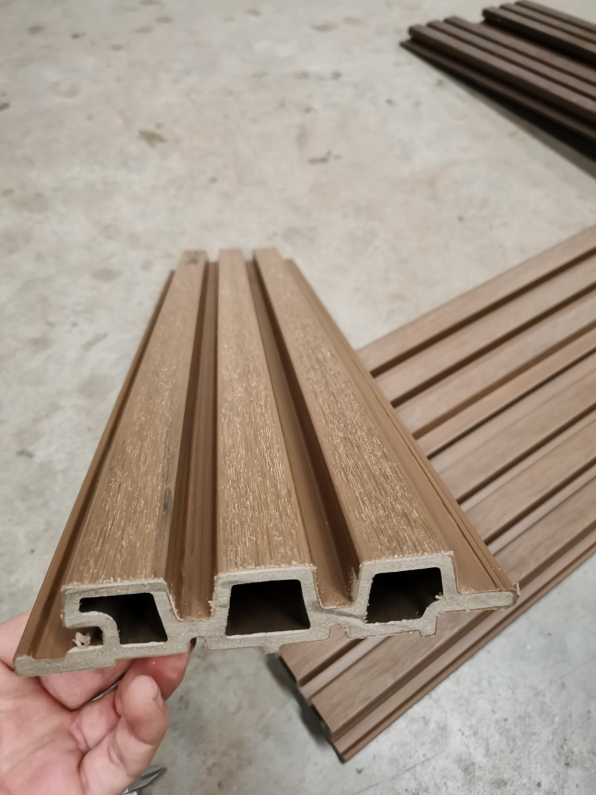 WPC castellation embossing mould