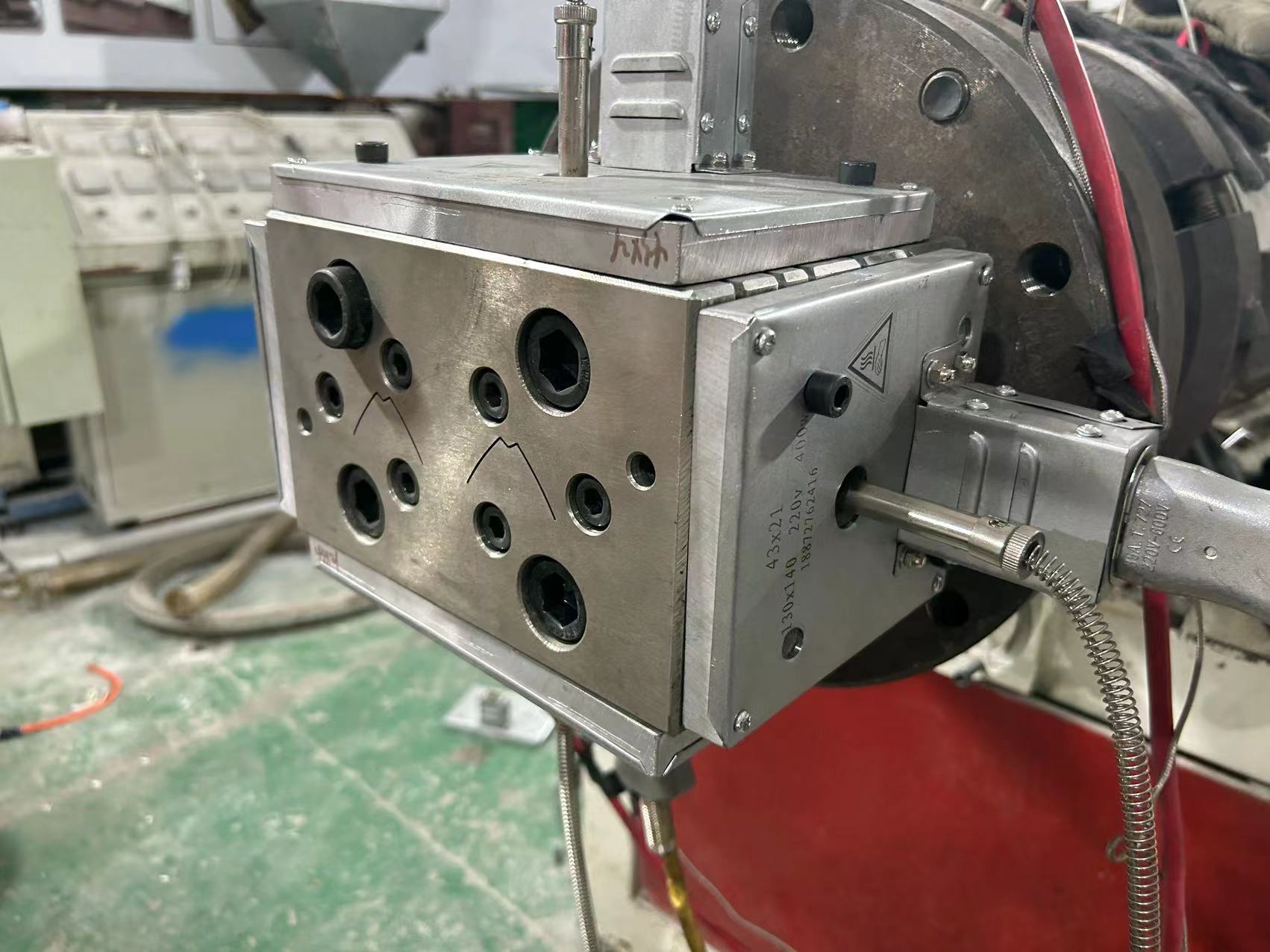 pvc door panel extrusion mould